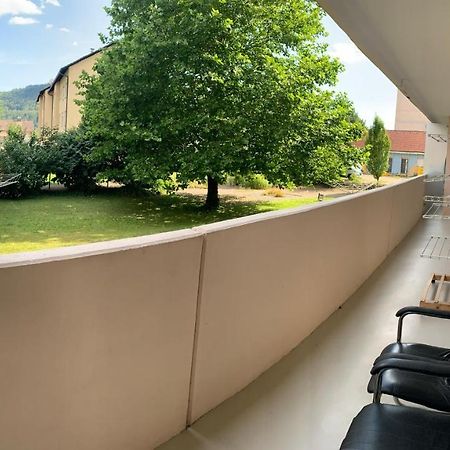 Grosse Und Helle Ferien Wohnung Mit Parkplatzen เลาเฟนเบิร์ก ภายนอก รูปภาพ